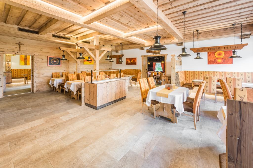Hotel Kuenstleralm Kaprun Exterior foto