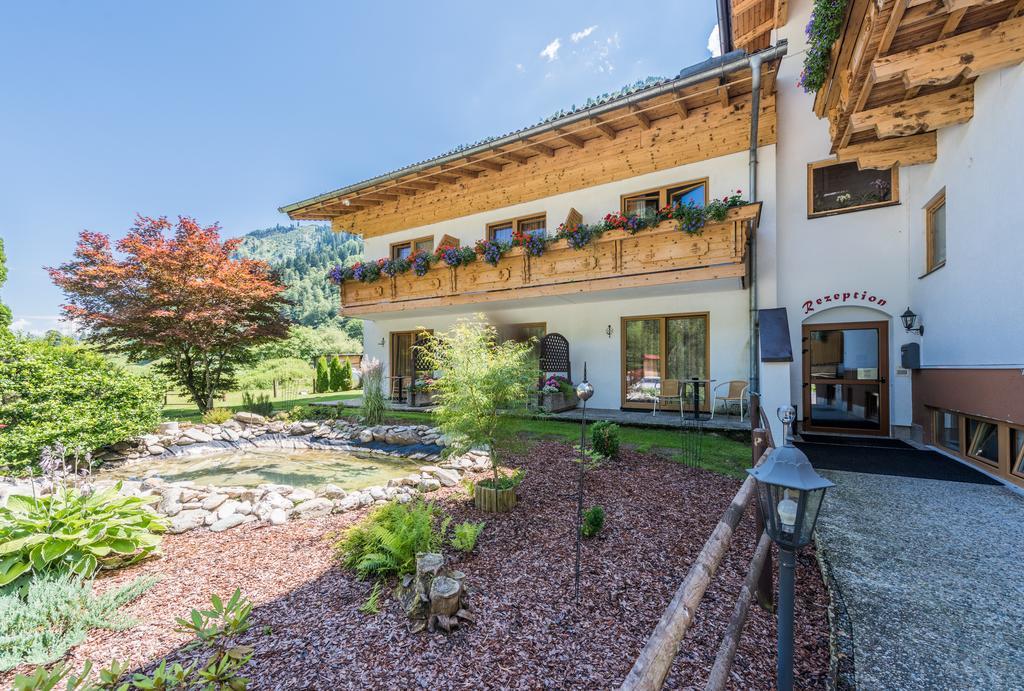 Hotel Kuenstleralm Kaprun Exterior foto