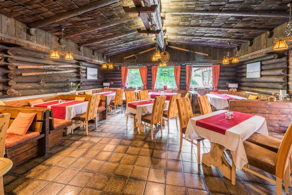 Hotel Kuenstleralm Kaprun Exterior foto