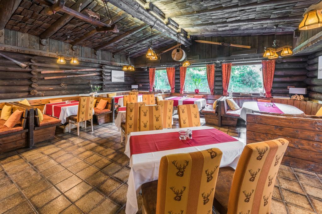 Hotel Kuenstleralm Kaprun Exterior foto