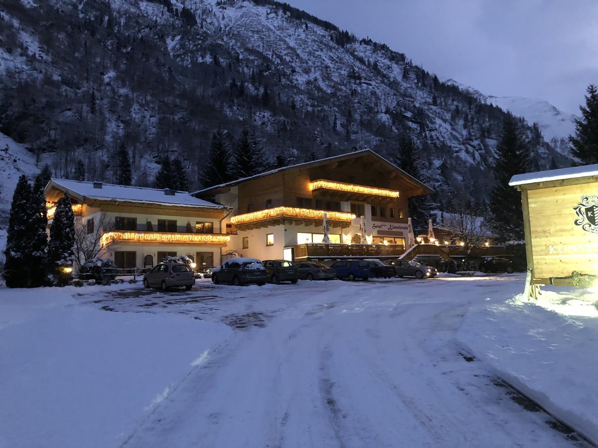 Hotel Kuenstleralm Kaprun Exterior foto